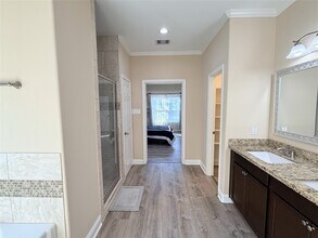 8002 Brandon St in Houston, TX - Building Photo - Building Photo