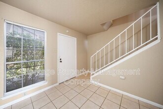 6427 Wurzbach Rd in San Antonio, TX - Building Photo - Building Photo