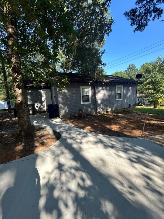 201 Herbert St in Spartanburg, SC - Foto de edificio