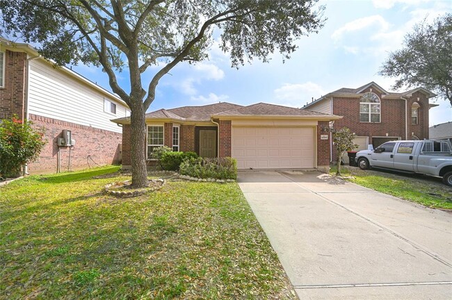 20019 Roycroft Ln in Richmond, TX - Building Photo - Building Photo