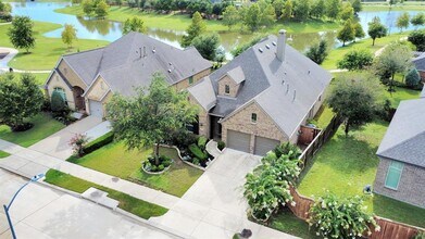 10910 Wardrop Pl in Richmond, TX - Building Photo - Building Photo