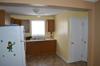 552 Main St, Unit 553B in Old Town, ME - Foto de edificio - Building Photo