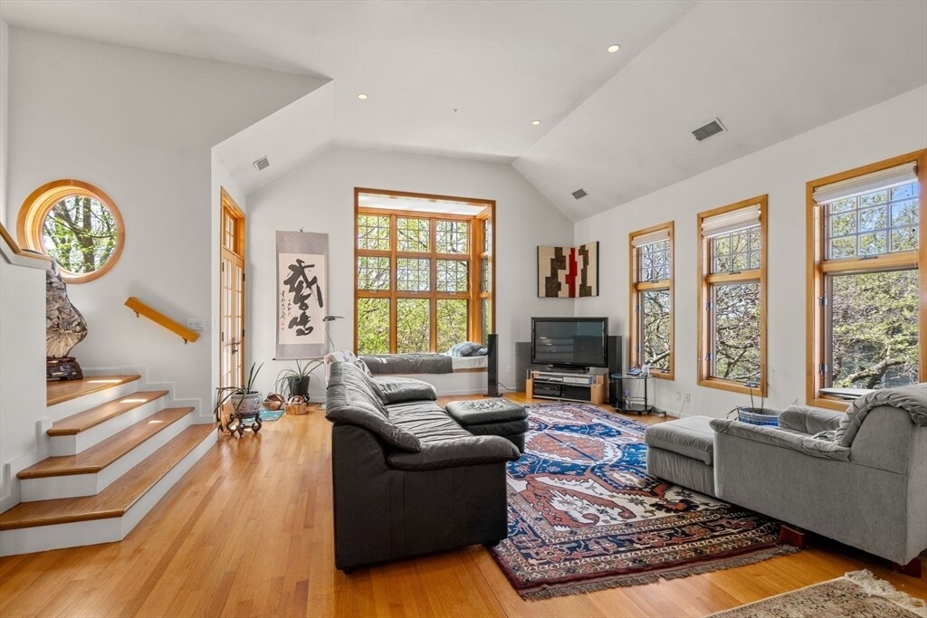 49 Dudley Rd in Newton, MA - Building Photo