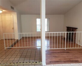 2524 Sidonia Ave in Las Vegas, NV - Building Photo - Building Photo