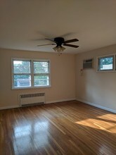 639 Oakdene Ave, Unit 1 in Ridgefield, NJ - Building Photo - Building Photo