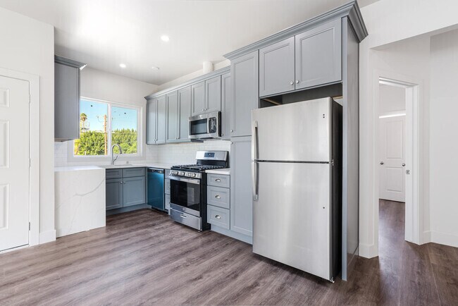 115 S Westmoreland Ave, Unit 117