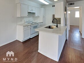 3624 Parkridge Dr in Dallas, TX - Building Photo - Building Photo