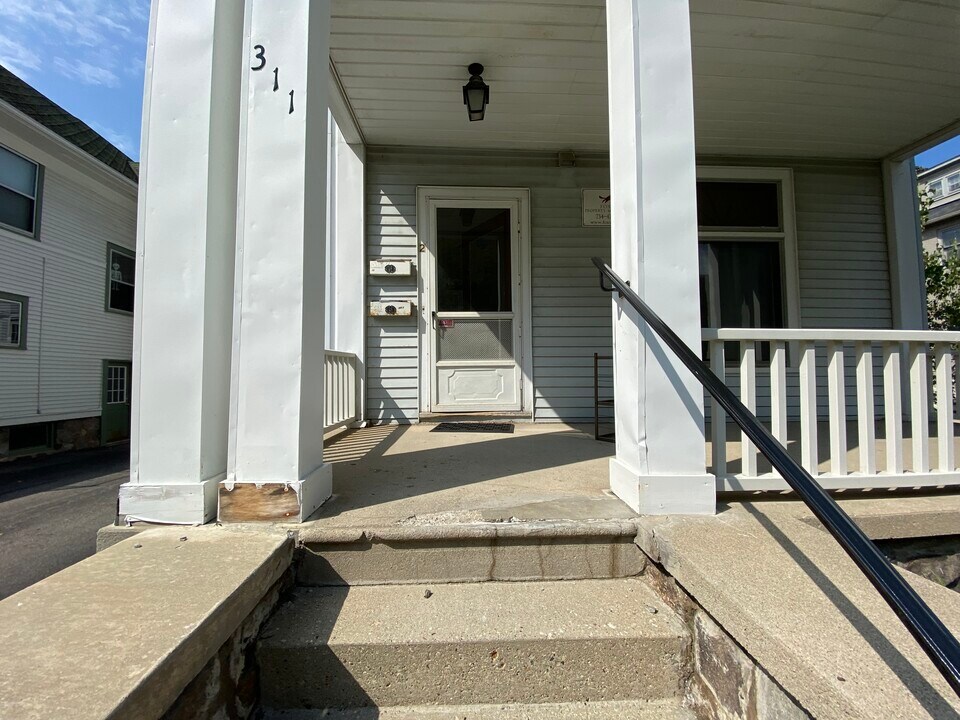311 N Ingalls St, Unit 1 in Ann Arbor, MI - Building Photo