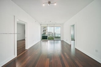 900 Biscayne in Miami, FL - Building Photo - Building Photo