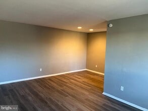 9921 Bustleton Ave in Philadelphia, PA - Building Photo - Building Photo