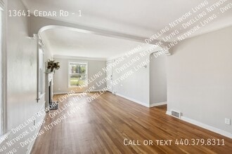 13641 Cedar Rd in University Heights, OH - Building Photo - Building Photo