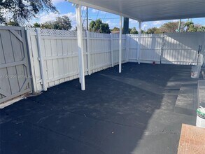 3090 NW 29th St in Miami, FL - Building Photo - Building Photo