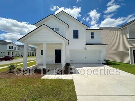 121 Old Grand St in Summerville, SC - Building Photo