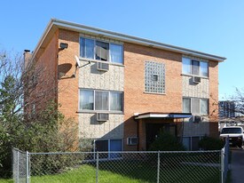 9620 Golf Ter in Des Plaines, IL - Building Photo