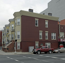 256 Summit Ave in Jersey City, NJ - Building Photo - Building Photo