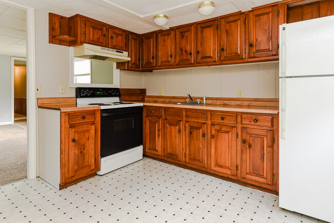 property at 8 Hilltop Dr