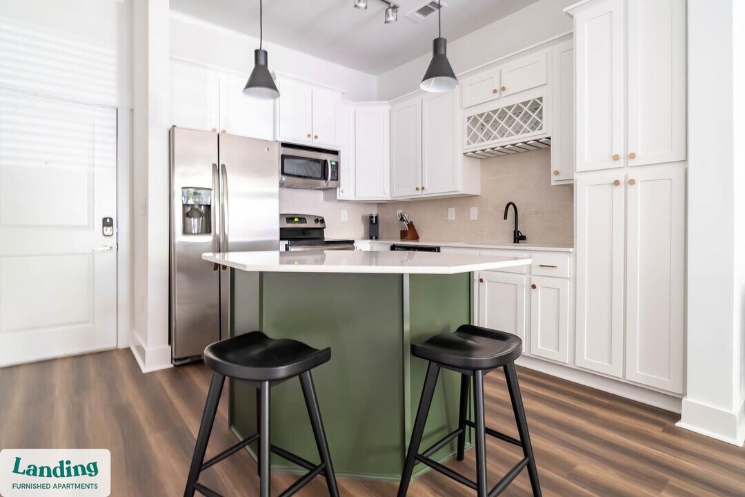 2101 Lakeside Lofts Cir in Cary, NC - Building Photo