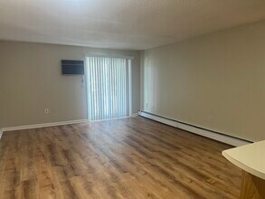 3 Knights Bridge Dr, Unit Knightsbridge308 in Nashua, NH - Foto de edificio - Building Photo