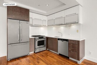 214 N 11th St in Brooklyn, NY - Building Photo - Building Photo