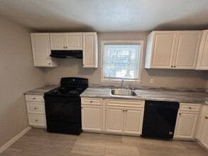 91 Moore Ave in Worcester, MA - Foto de edificio - Building Photo