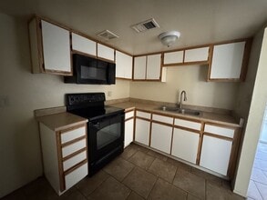 4624 N 71st Ln in Phoenix, AZ - Building Photo - Building Photo