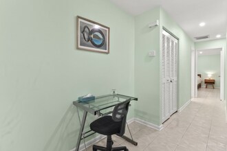 3357 Conway Blvd in Port Charlotte, FL - Building Photo - Building Photo