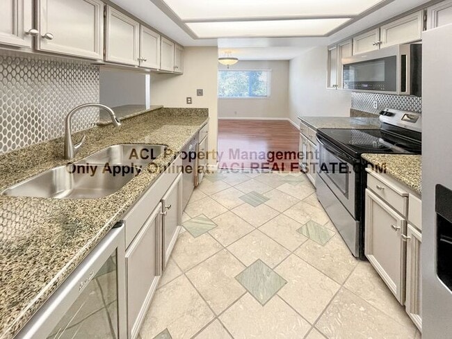 property at 22103 Vista Del Plaza Ln