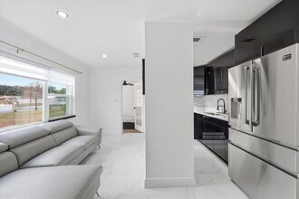 2521 W Minnehaha St in Tampa, FL - Building Photo - Building Photo