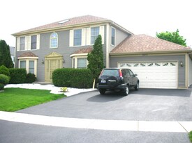 5811 Constitution Ave in Gurnee, IL - Building Photo