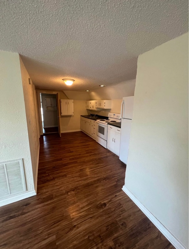 property at 319 E Van Buren St