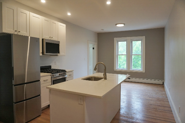 6 Ivaloo St, Unit 4-A in Somerville, MA - Building Photo