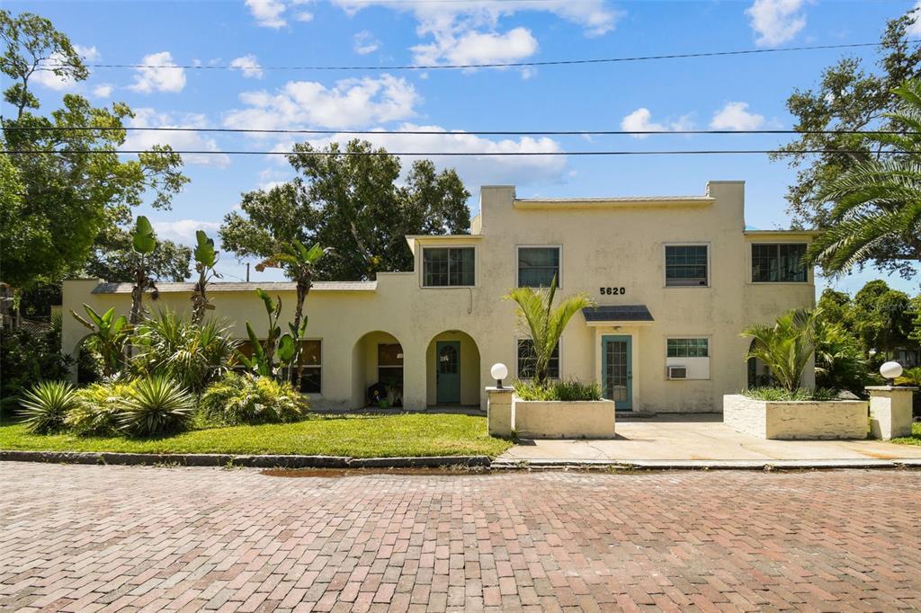 5620 29th Ave S in Gulfport, FL - Building Photo