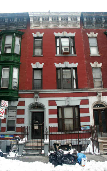 243 Mount Hope Pl in Bronx, NY - Building Photo