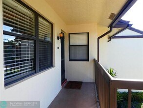 7593 Tahiti Ln in Greenacres, FL - Building Photo - Building Photo