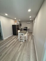 809 Old Pittsboro Rd in Chapel Hill, NC - Building Photo