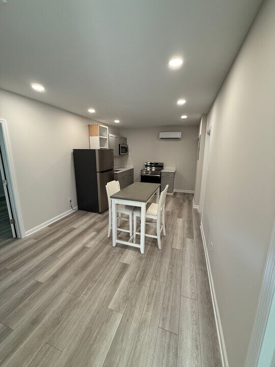 809 Old Pittsboro Rd in Chapel Hill, NC - Building Photo