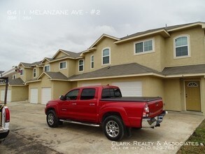 6411 Melanzane Ave-Unit -#2 in San Antonio, TX - Building Photo - Building Photo