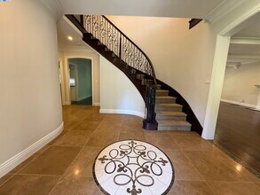 470 Hale St in Palo Alto, CA - Building Photo - Building Photo