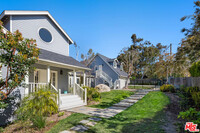 6743 Fernhill Dr in Malibu, CA - Foto de edificio - Building Photo