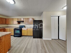 11319 Congaree Way in Indianapolis, IN - Foto de edificio - Building Photo