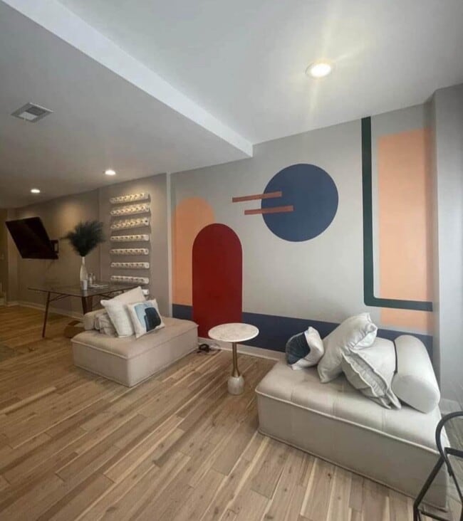 property at 404 Venable Ave