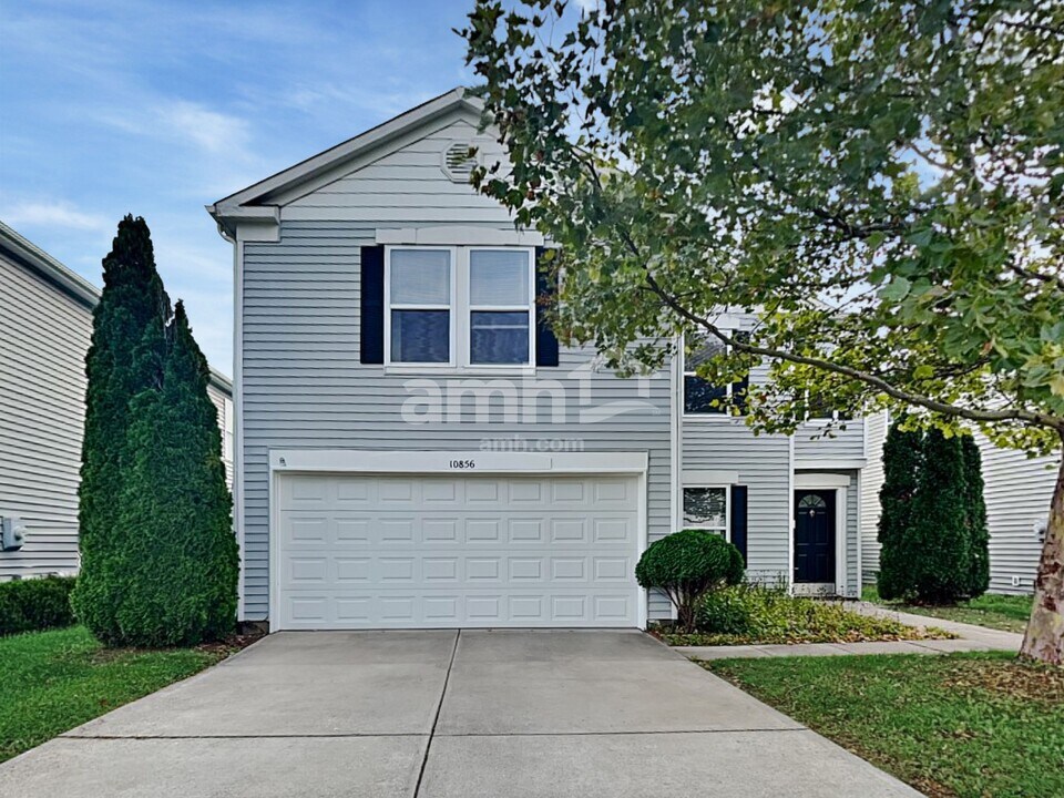 10856 Grace Dr in Ingalls, IN - Building Photo