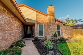 15623 Fern Basin Dr in Houston, TX - Building Photo - Building Photo