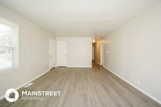222 Richie Ave in Indianapolis, IN - Building Photo - Building Photo