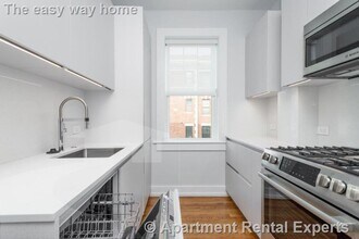 16 Forest St in Cambridge, MA - Building Photo - Building Photo