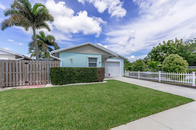 141 E Riverside Dr in Jupiter, FL - Building Photo - Building Photo