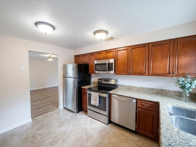 property at 1102 Elmwood St