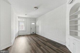 428 S 56th St in Philadelphia, PA - Building Photo - Building Photo