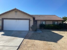 8460 Willow Ave in California City, CA - Building Photo