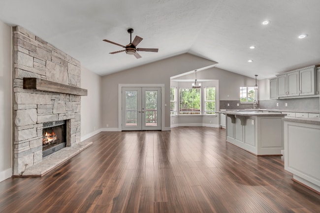 2154 Wasatch Blvd in Sandy, UT - Foto de edificio - Building Photo